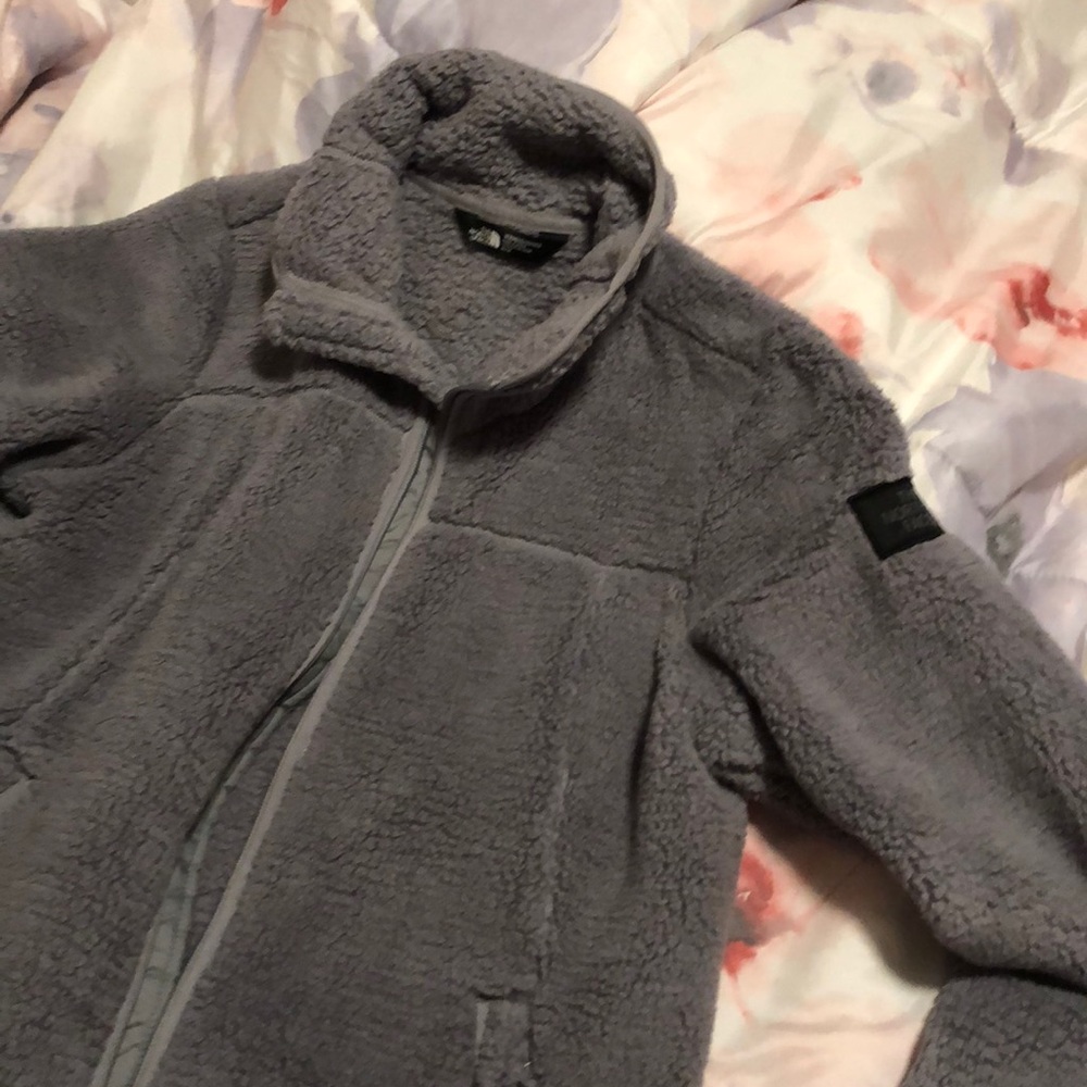 So cute and super soft zip up 💎 - Picture 2 of 4